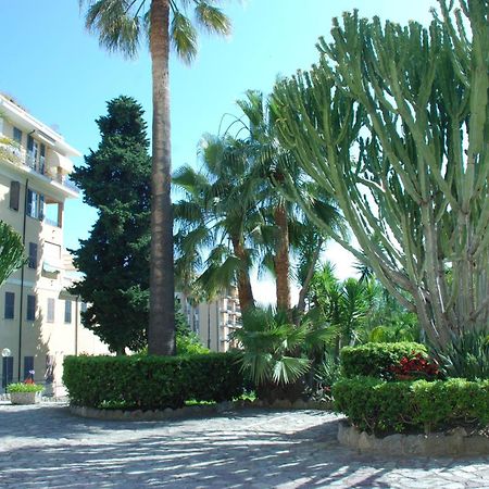 Giardino Del Mare Apartment Bordighera Exterior photo